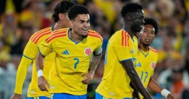 Colombia gana 3-1 a Costa Rica ante su público en Bogotá