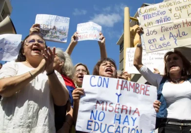 Maestros anuncian paro nacional por reivindicaciones laborales el #10Jun