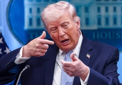 Trump promete responder a Irán por el ataque contra tropas estadounidenses en Jordania