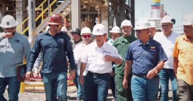 Vicepresidente sectorial de Obras Públicas y ministro de Energía Eléctrica inspeccionan planta TZ1 en Zulia