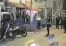 Conmoción en Perú: Acribillaron a tres venezolanos mientras compartían frente a una barbería