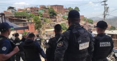 Detienen en Caracas a pastor evangélico prófugo con condena de 17 años por abusar de su hija en Colombia