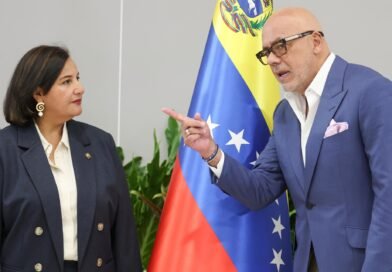 Chavismo y oposición retoman conversaciones en el Hotel Meliá sin acceso para periodistas