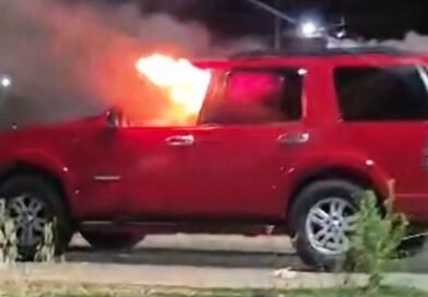 Fallece motorizado en aparatoso accidente en Lagunillas y queman camioneta involucrada en el hecho