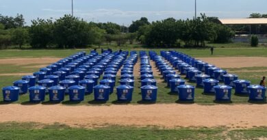 Alcalde José «Cheo» Mosquera entregó 165 tanques de agua en la parroquia Libertad