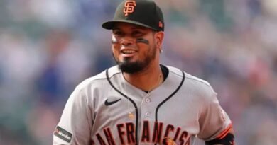 Criollo Luis Arráez cambiado de Gigantes a Filis de Filadelfia
