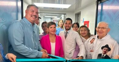 Gobernador Luis Caldera entrega UCI delHospital General del Sur con 17 cupos paraun total de 124 en la región