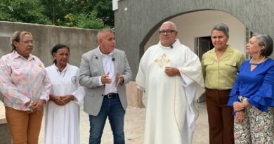 Alcalde José Mosquera hizo entrega de ocho aires acondicionados a la iglesia San José de Ciudad Ojeda