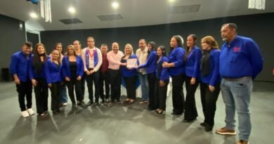 Alcalde Bolivariano Frank Carreño junto a Autoridades del INCES entregan títulos a 106 nuevos bachilleres productivos