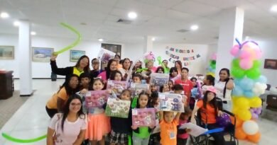 Concejo Municipal de Lagunillas culmina exitoso Plan Vacacional con entrega de kits para el regreso a clases