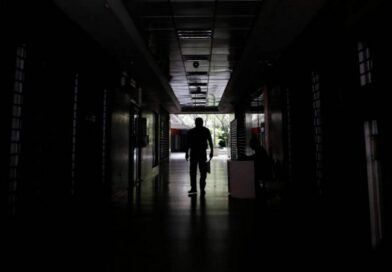 Reportan fuerte bajón eléctrico en Caracas y varias regiones de Venezuela