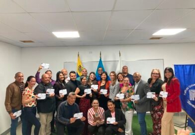 Politécnico Santiago Mariño agasajó a periodistas de la COL en su día