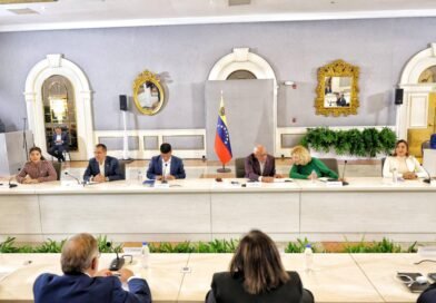 Diálogo entre Gobierno y AN de 2015 finaliza sin definir fecha de las presidenciales [+Comunicado]