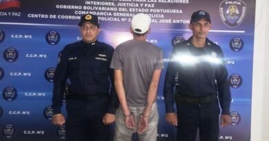 Intenta lanzar a su pareja desde el tercer piso de un edificio en Acarigua