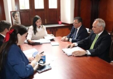Entregan en la AN proyectos de leyes de Presupuesto Nacional, del BCV y de Endeudamiento para 2027