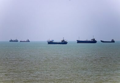 Reuters: EEUU evalúa flexibilizar sanciones a la «flota fantasma» que ha transportado petróleo de Venezuela, Rusia e Irán