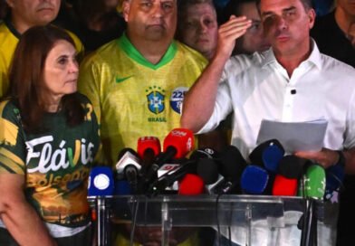 Flávio Bolsonaro no reconoce su derrota y dice que solicitará la anulación de las elecciones