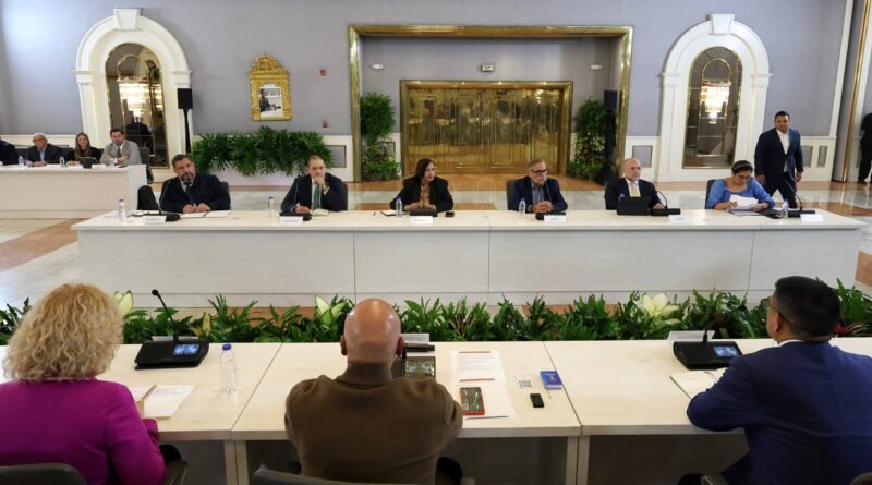 Arrancó tercera ronda del diálogo entre el Gobierno y la AN-2015