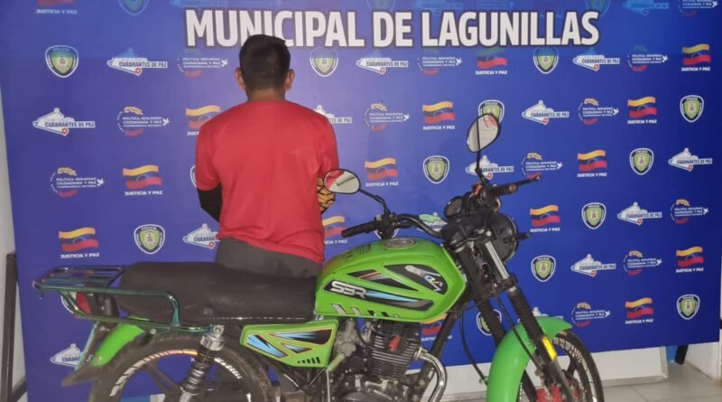 PoliLagunillas detuvo a un motorizadopor “noticias criminis” tras video viraldurante accidente vial.