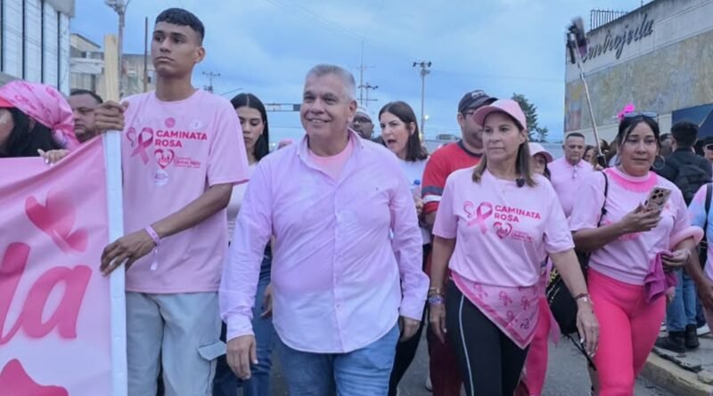Alcalde José Mosquera y primera dama acompañaron la VI Caminata Rosa 2026 en Lagunillas
