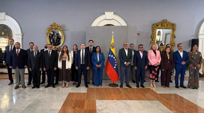 Comité de Postulaciones Judiciales y revisión de cuatro leyes, incluidas inhabilitaciones: tercer acuerdo de la mesa