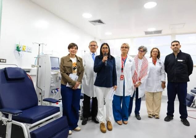 Delcy Rodríguez anuncia inversión de recursos internacionales para fortalecer hospitales públicos
