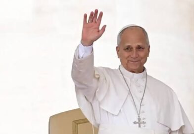 Vaticano confirma hospitalización de León XIV para una cirugía pulmonar